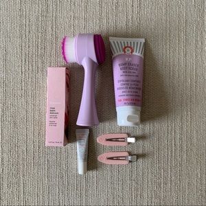 << bundle of goodies >>